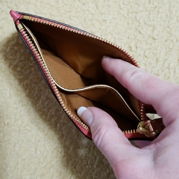 Authentic COACH Leather Wallet - Picture 4 of 6